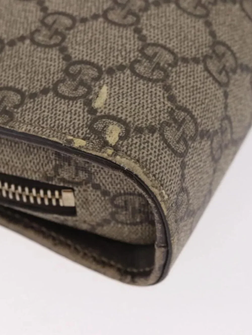 GUCCI GG Supreme Clutch Bag PVC Leather Beige Silver 201755 Auth 187159